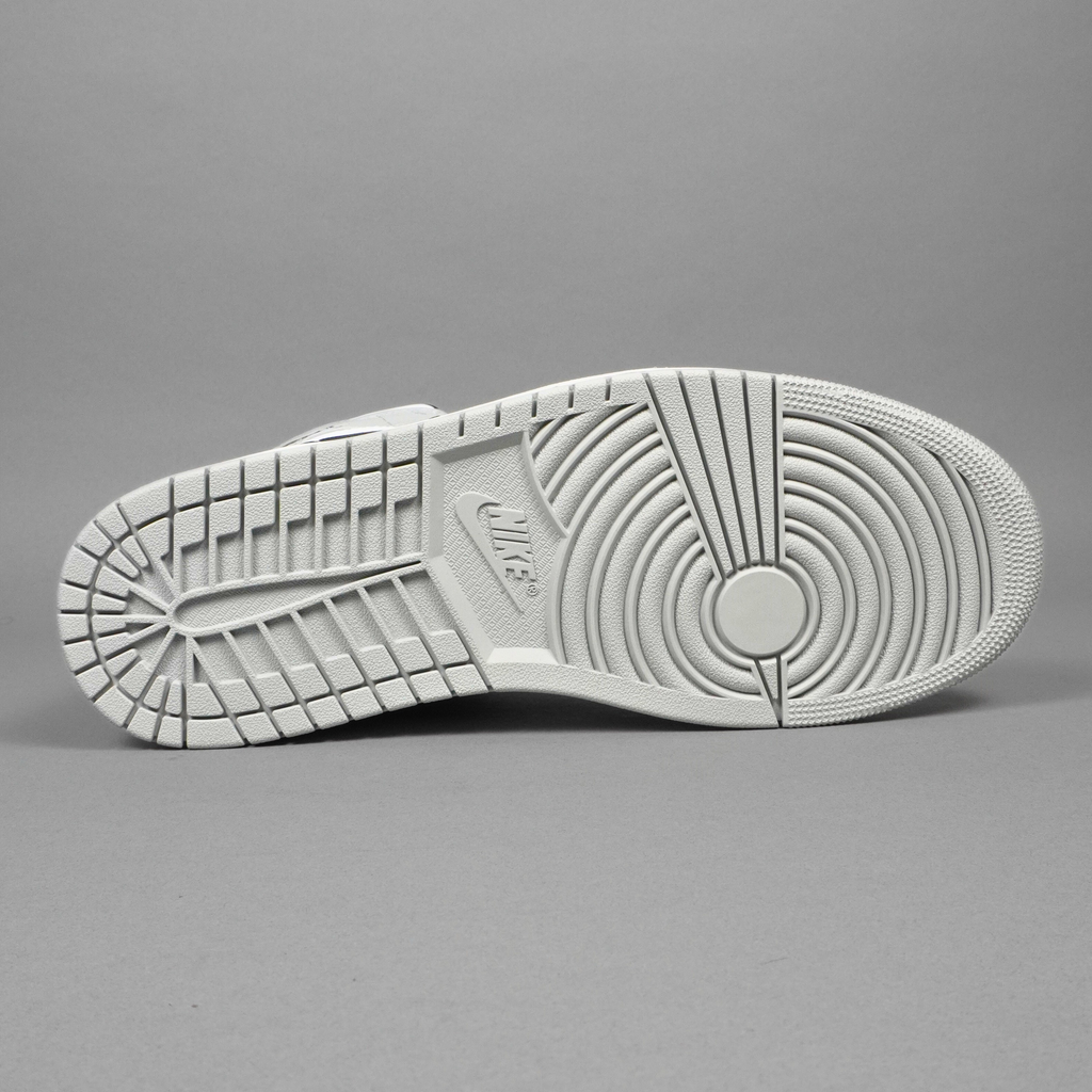 Jordan 1 Mid Smoke Grey